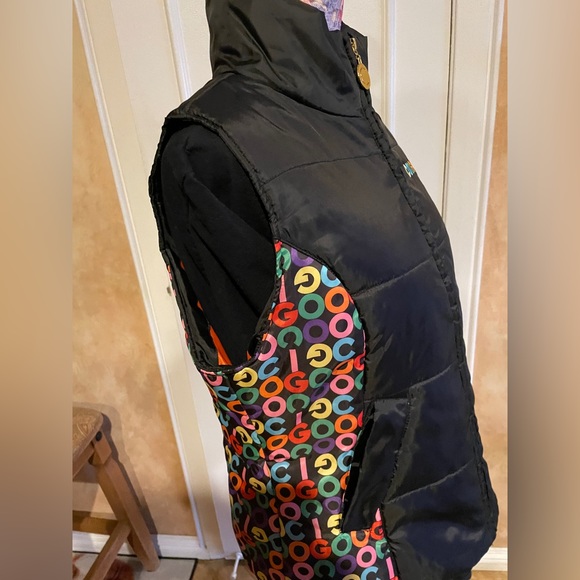 COOGI microfiber outer vest- size large -great piece. NWT - Picture 5 of 6